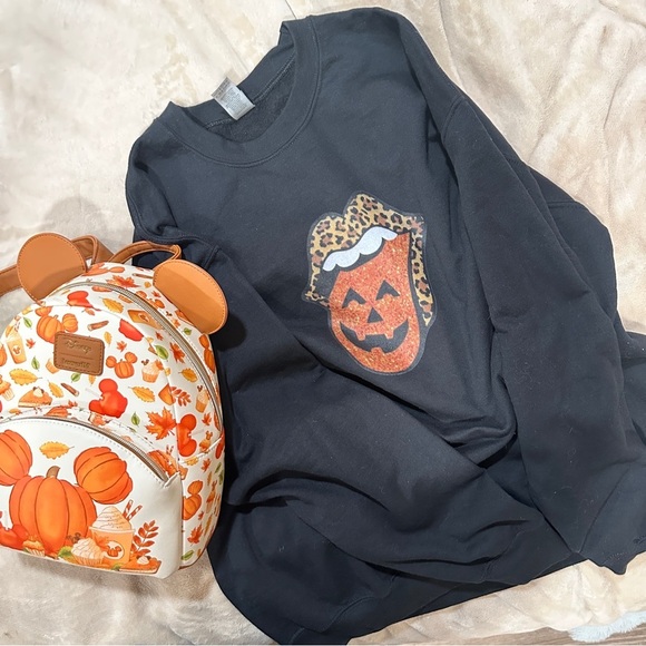 Black Halloween Sweatshirt size XL - Picture 3 of 8